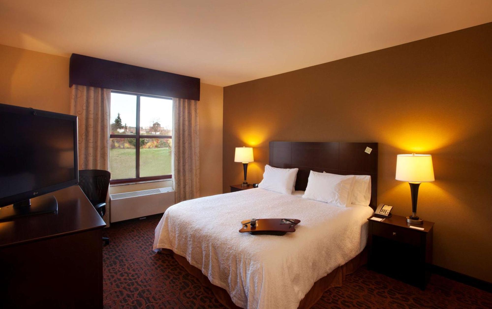 Hampton Inn Marquette-Waterfront Ngoại thất bức ảnh