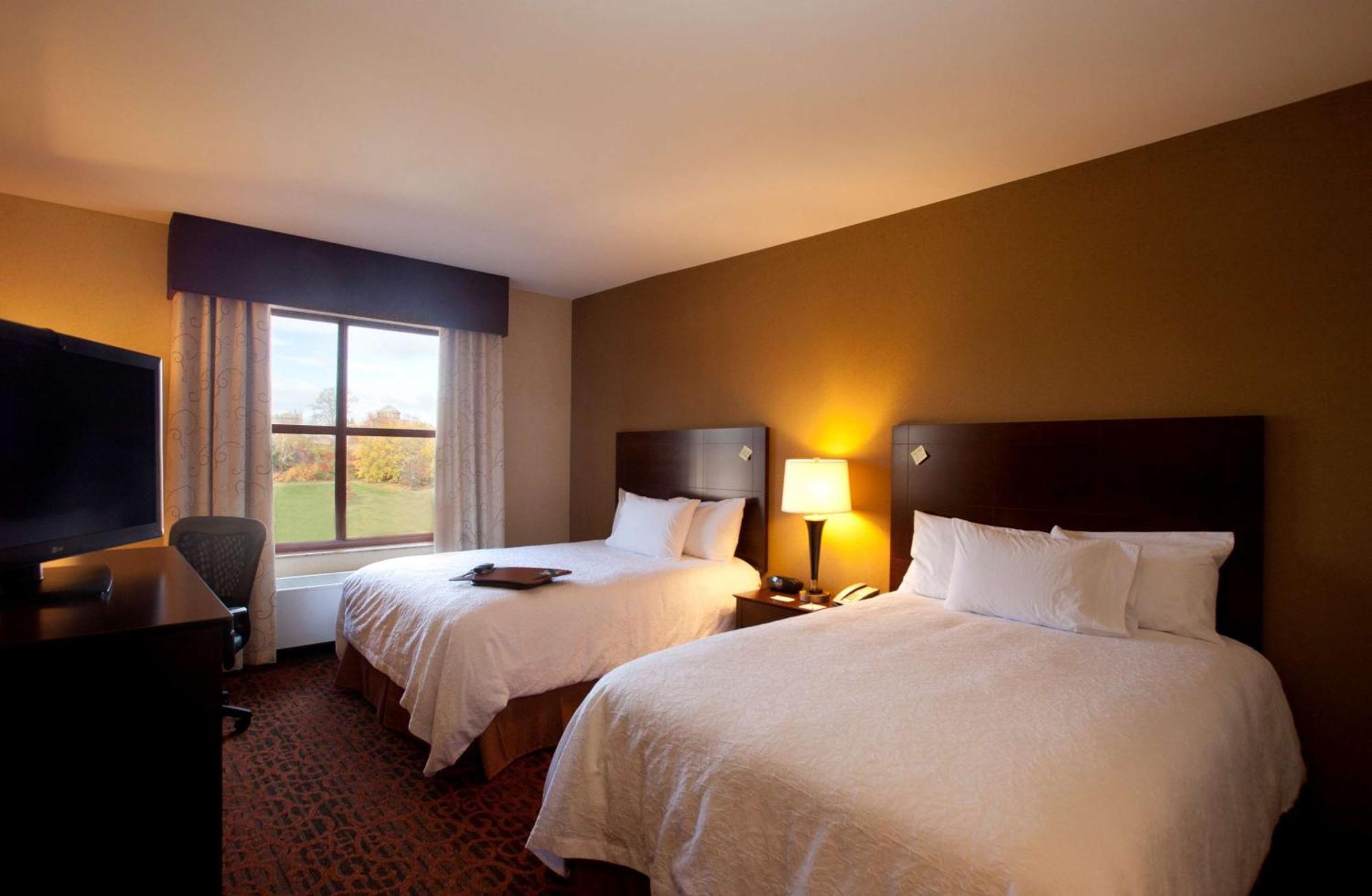 Hampton Inn Marquette-Waterfront Ngoại thất bức ảnh
