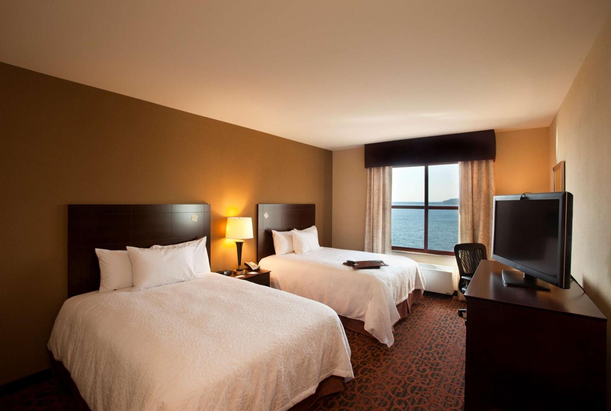 Hampton Inn Marquette-Waterfront Ngoại thất bức ảnh