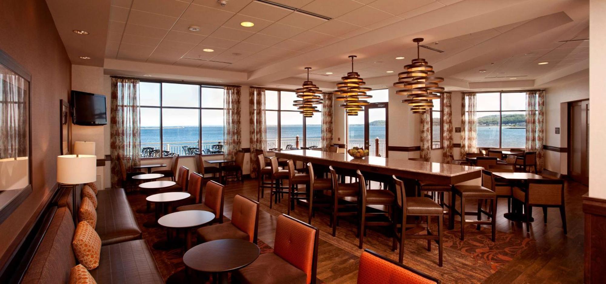 Hampton Inn Marquette-Waterfront Ngoại thất bức ảnh